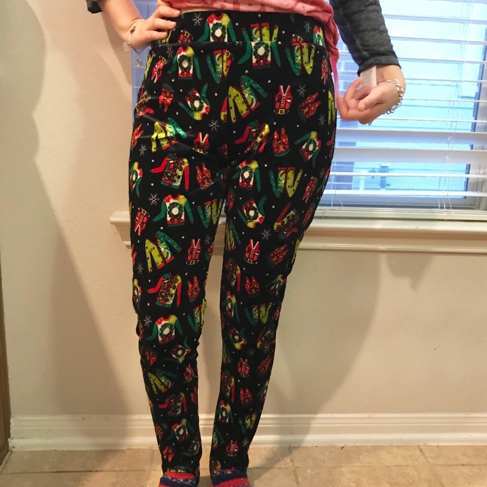 Target Velvet Christmas Sweater Leggings Sz Large NWT